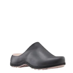 Cougar Women's Sven Water-Friendly Clog Black