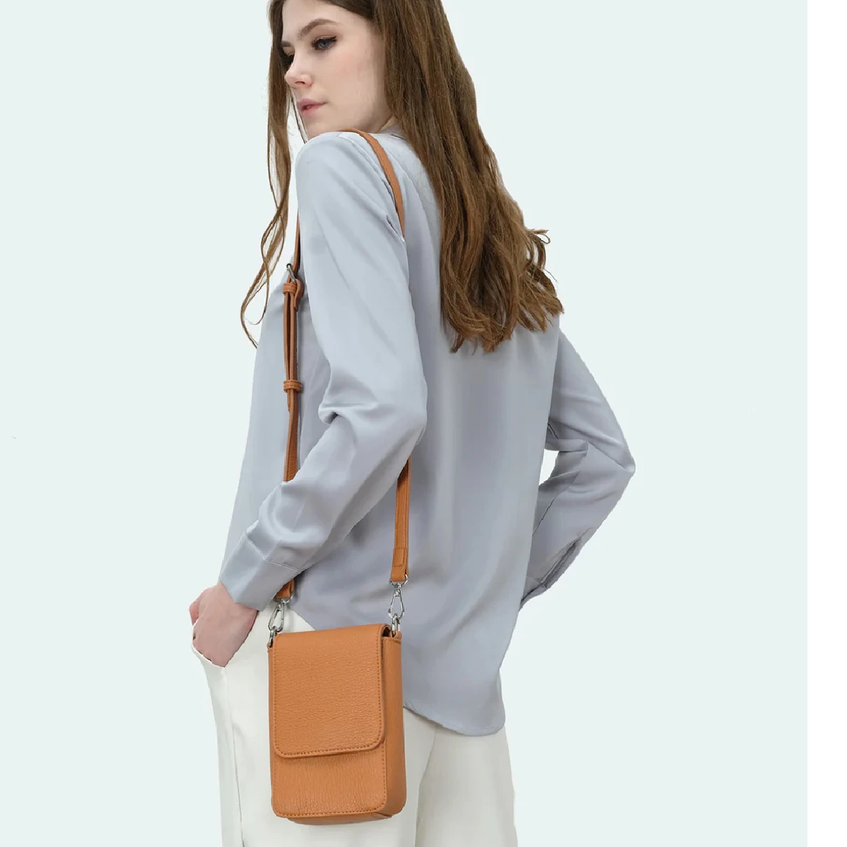 Co-Lab Louve 'Amber' Tech Crossbody W/ Wallet 4 Co-Lab Louve 'Amber' Tech Crossbody W/ Wallet - Image 4